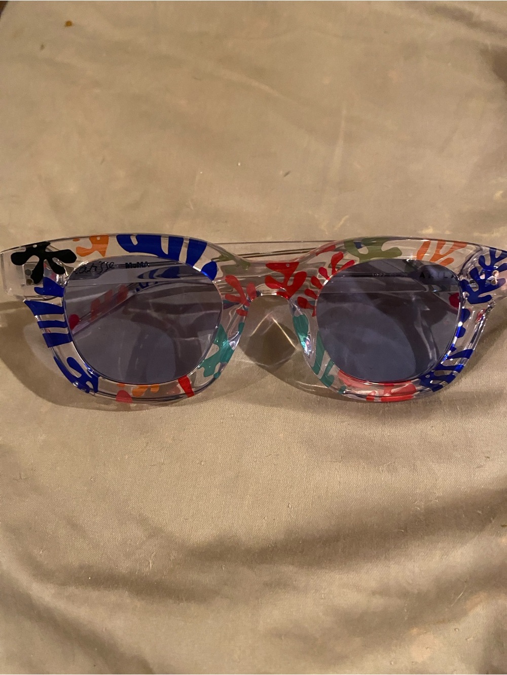 MoMA Matisse Eyewear sunglasses with case in cool 😎 box- Black & White
